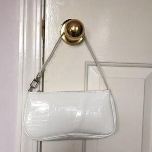 WHITE PURSE